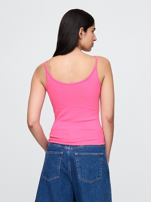 L'image numéro 3 présente Camisole courte moderne
