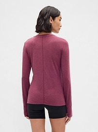 Image number 2 showing, GapFit Breathe T-Shirt