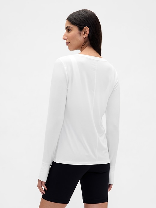 Image number 2 showing, GapFit Breathe T-Shirt