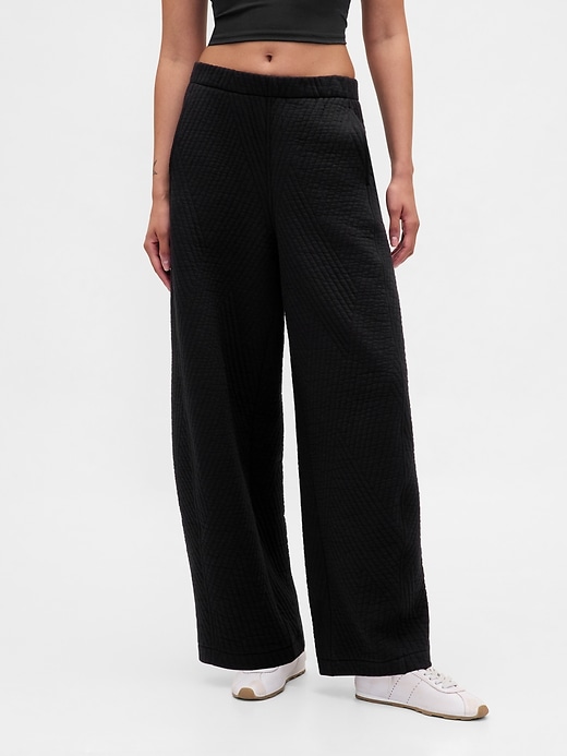 Image number 2 showing, GapFit Quilted Jacquard Barrel Pants