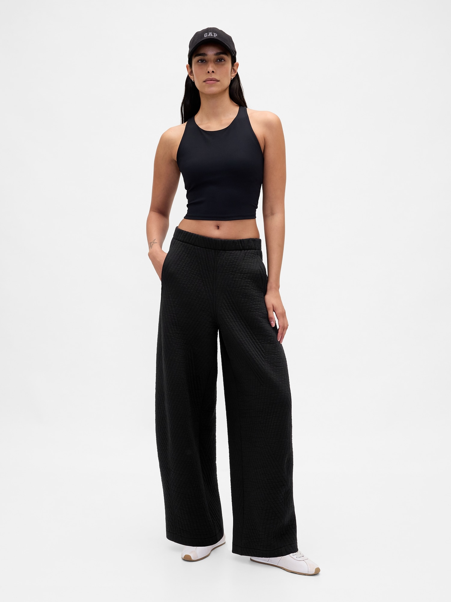 GapFit Quilted Jacquard Barrel Pants