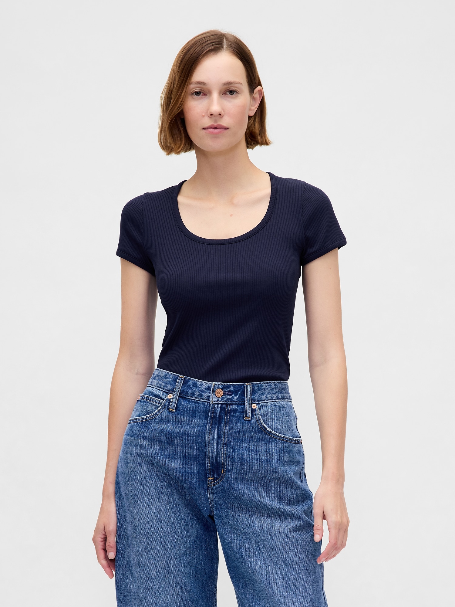 Modern Compact Rib Scoop Crop T-Shirt