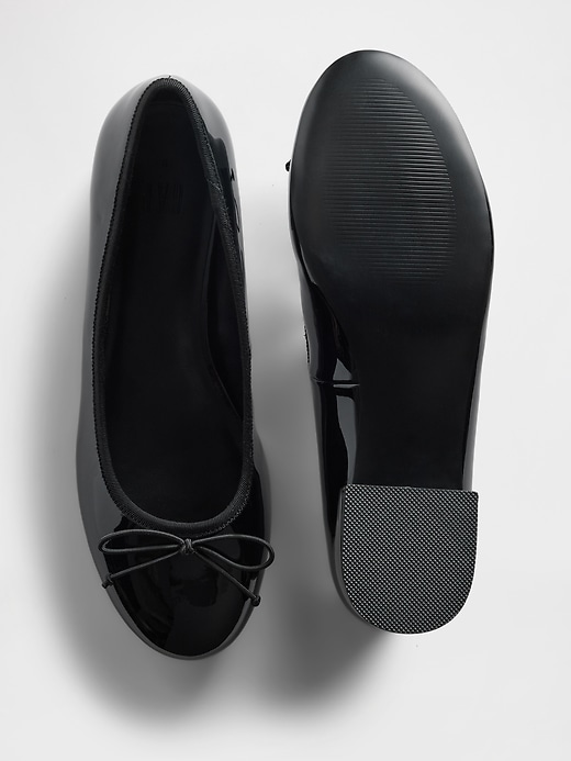 Image number 3 showing, Vegan Patent Leather Heels