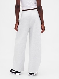 Image number 4 showing, GapFit Barrel Sweatpants
