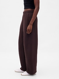 Image number 3 showing, GapFit Quilted Jacquard Barrel Pants