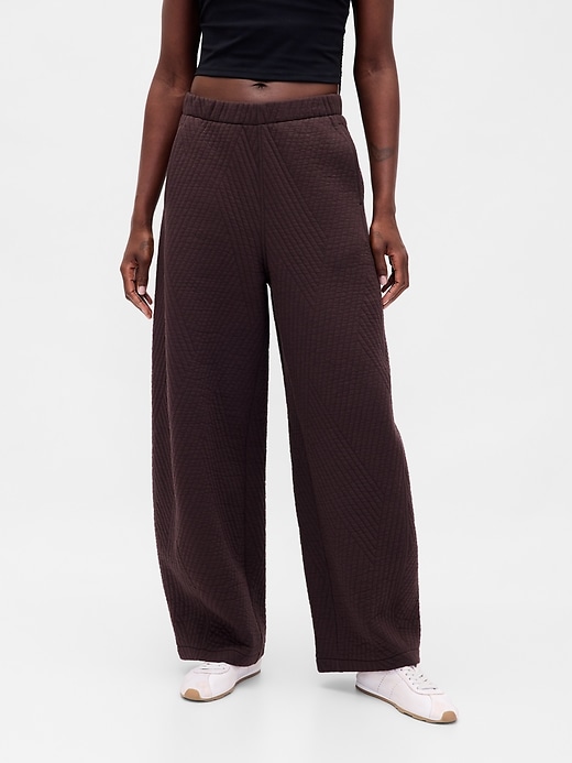 Image number 2 showing, GapFit Quilted Jacquard Barrel Pants