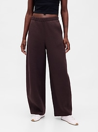 Image number 2 showing, GapFit Quilted Jacquard Barrel Pants