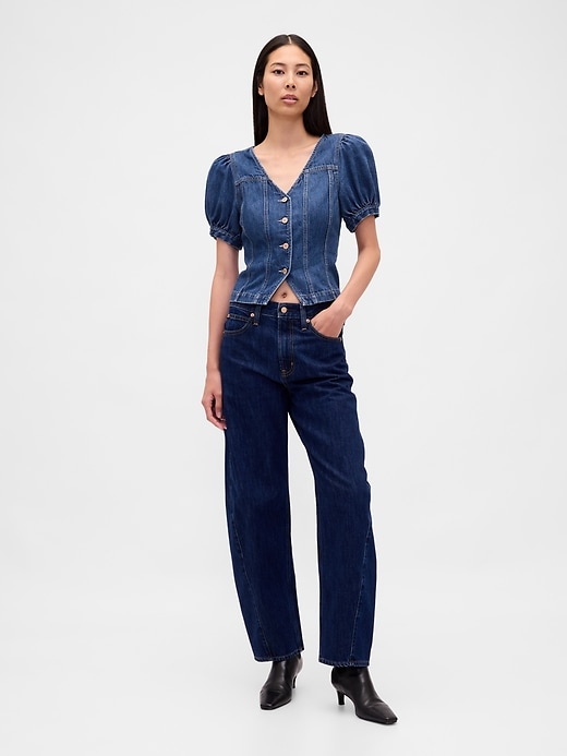 L'image numéro 2 présente Haut à manches bouffantes et surpiqûres en denim