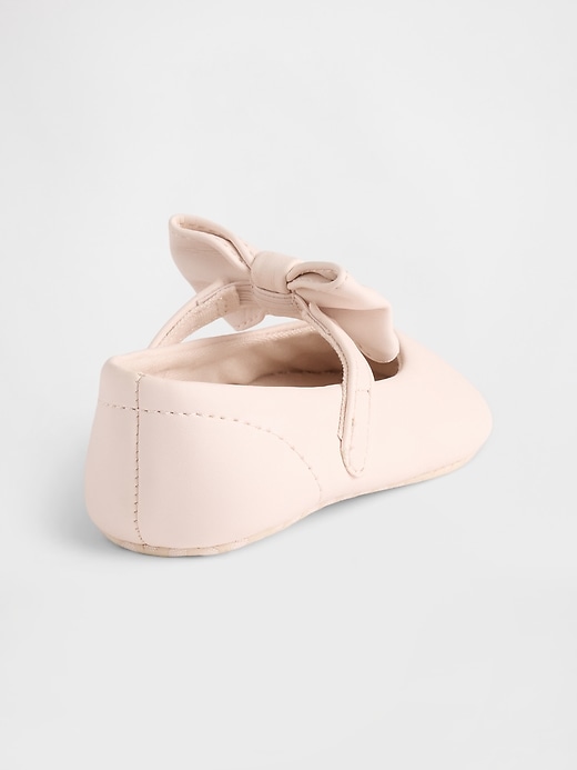 Image number 4 showing, Baby Mary Jane Bow Shoes