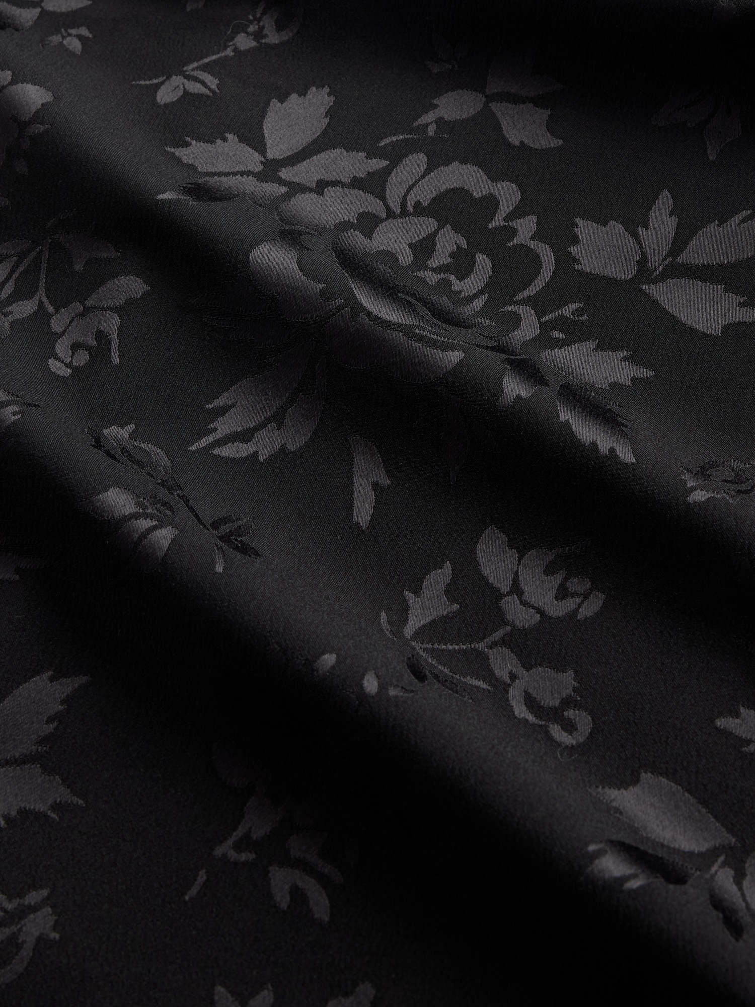 L'image numéro 4 présente Robe courte droite à col bateau