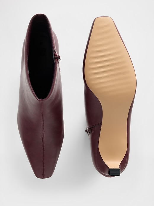 Image number 3 showing, Kitten Heel Pointy Boots