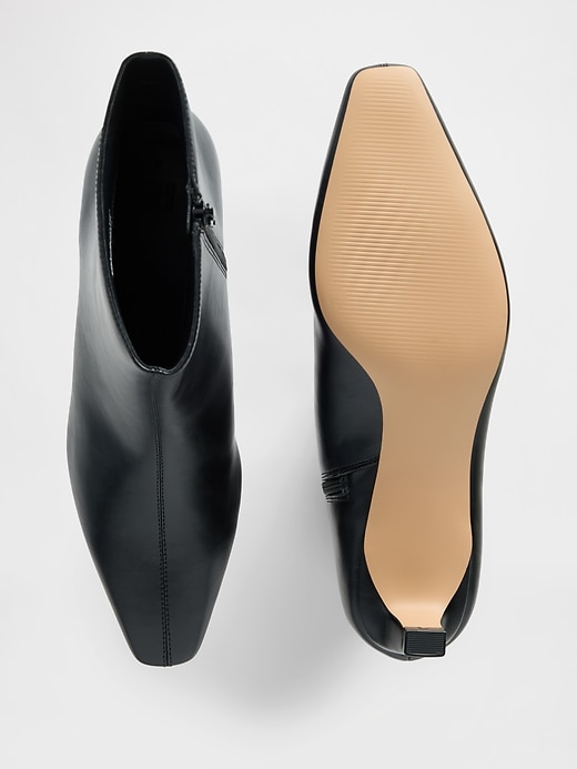 Image number 3 showing, Kitten Heel Pointy Boots