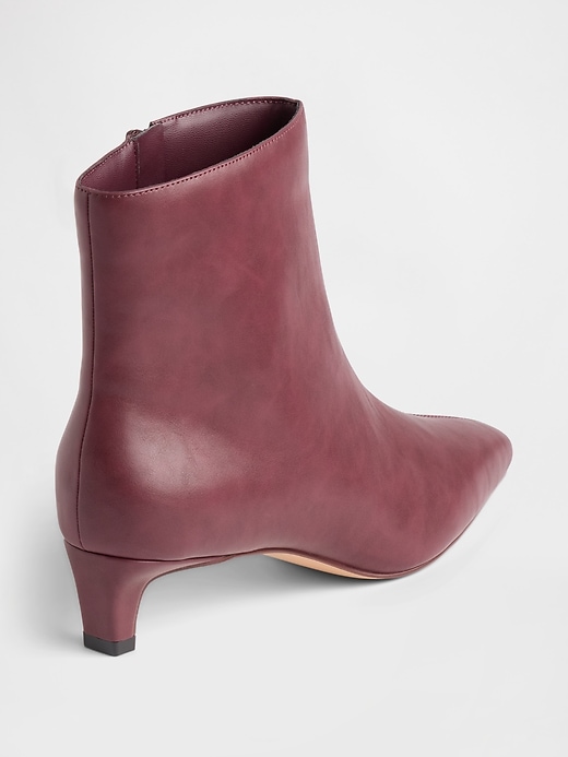 Image number 4 showing, Kitten Heel Pointy Boots