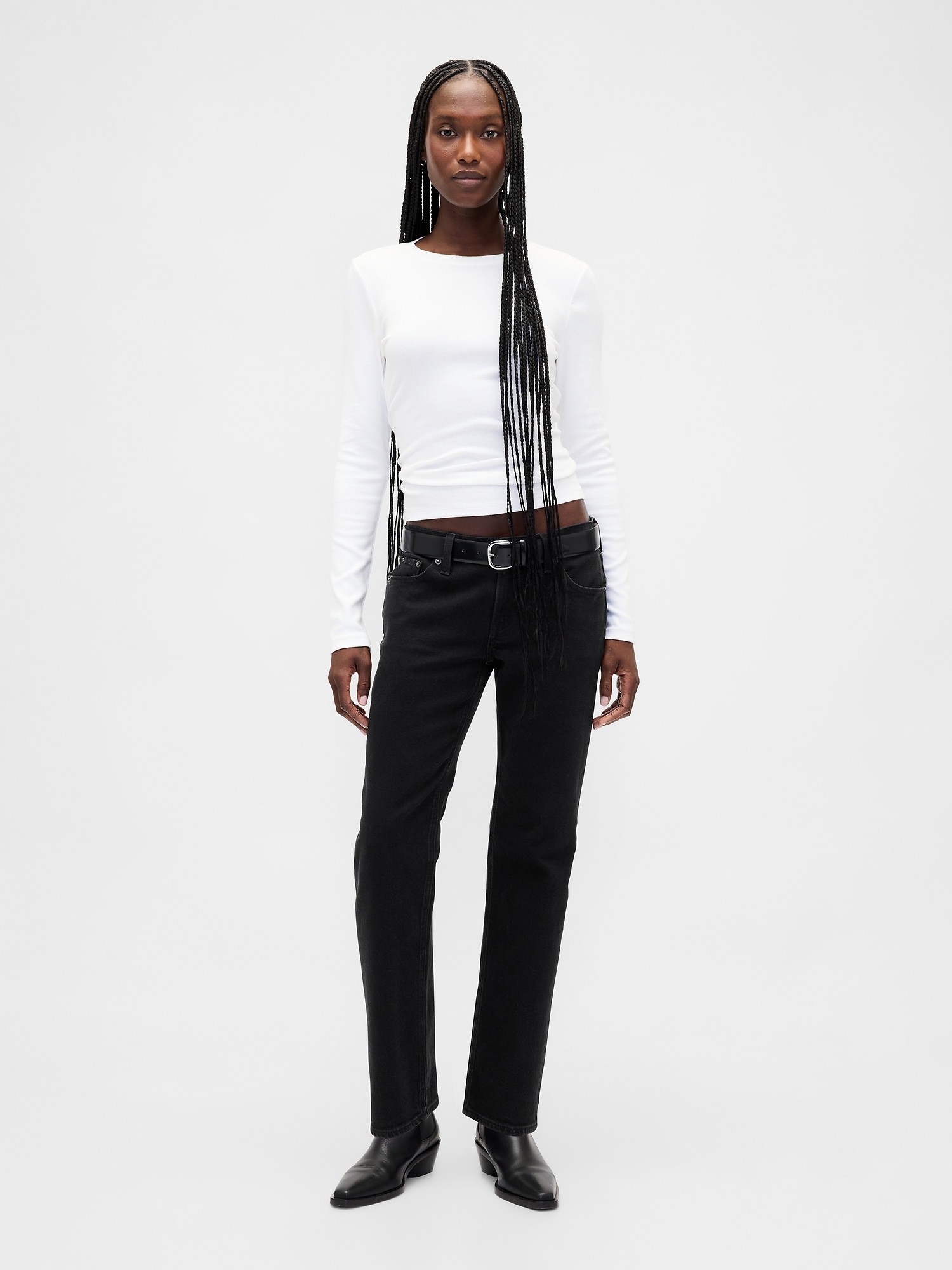 Low Rise '90s Slim Straight Jeans