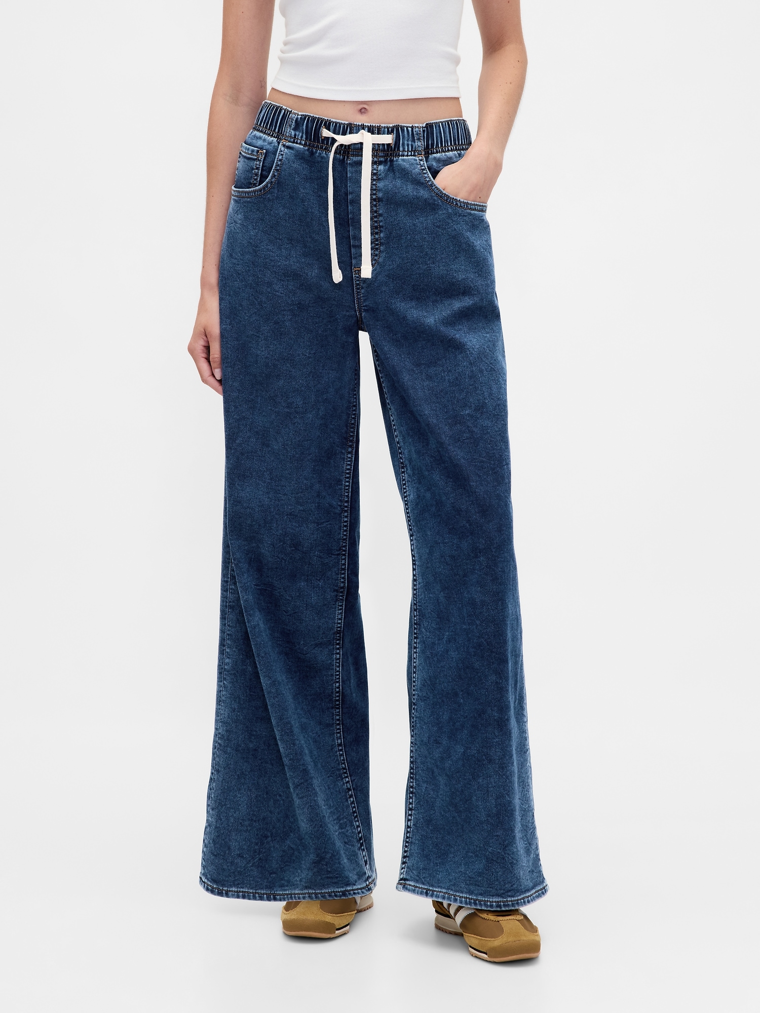 L'image numéro 2 présente Jean ballon en tricot de denim à taille mi-basse