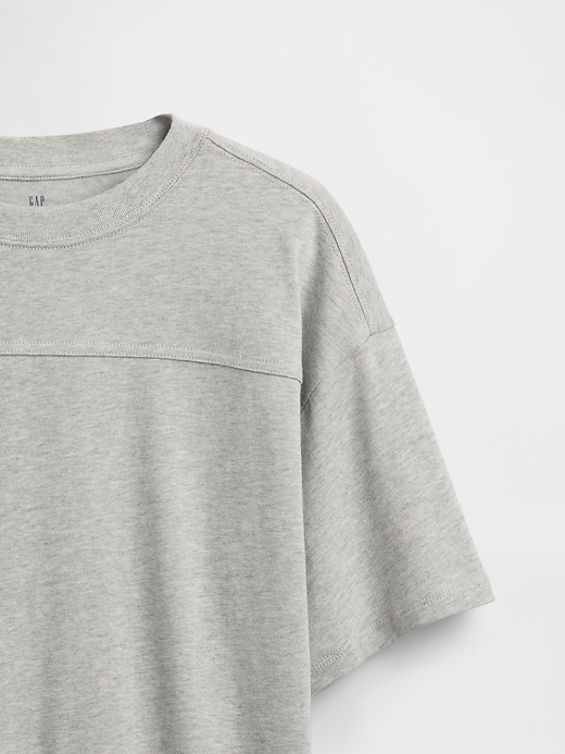 L'image numéro 2 présente T-shirt surdimensionné à surpiqûres pour Enfant