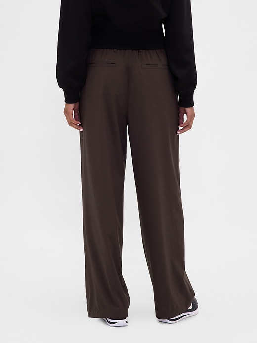 Image number 4 showing, GapFit High Rise Runaround Relaxed Trouser