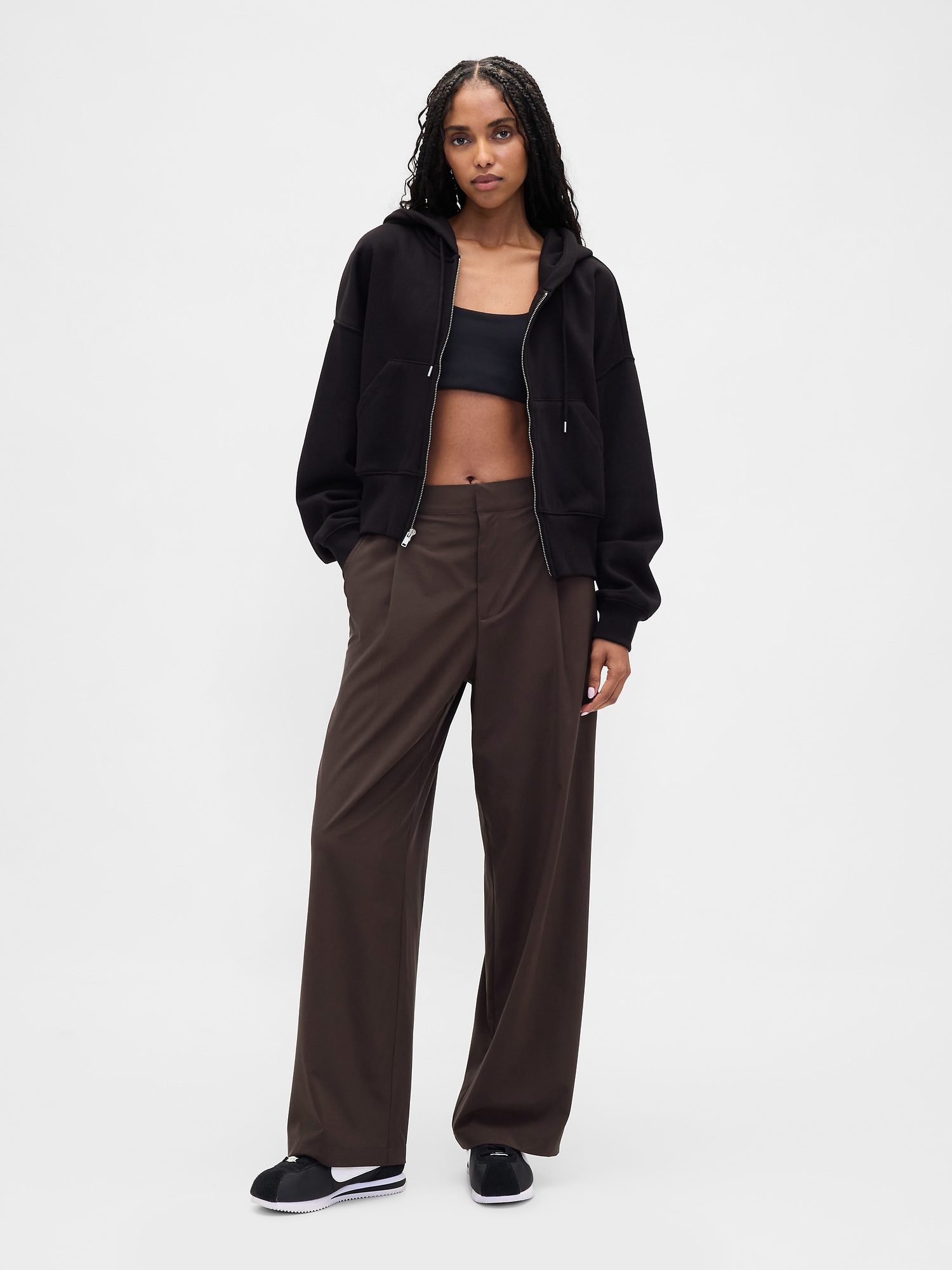 GapFit High Rise Runaround Relaxed Trouser