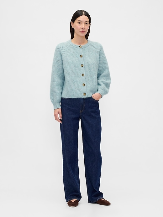 L'image numéro 2 présente Cardigan duveteux à mailles perlées