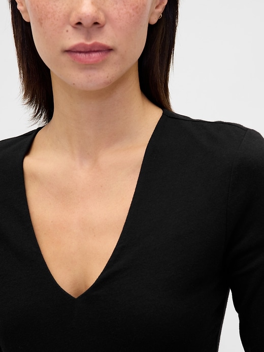 Image number 4 showing, CloseKnit Jersey V-Neck T-Shirt