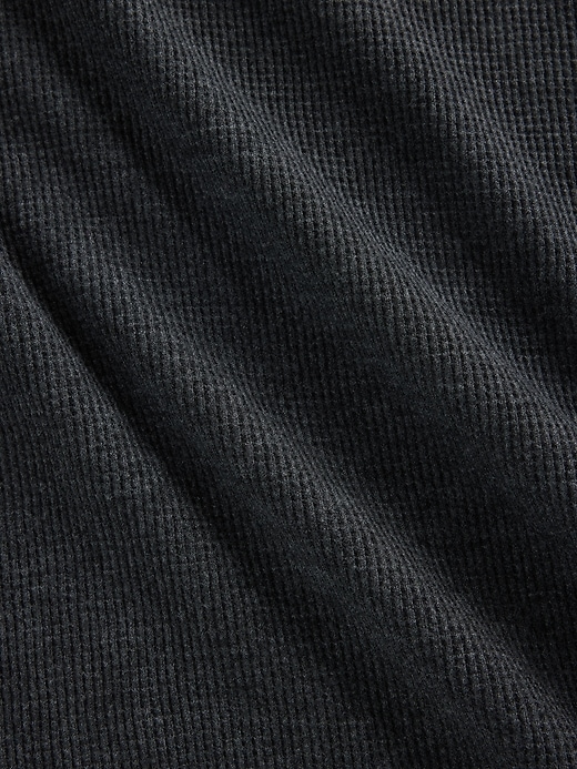 L'image numéro 2 présente T-shirt gaufré surdimensionné pour Enfant