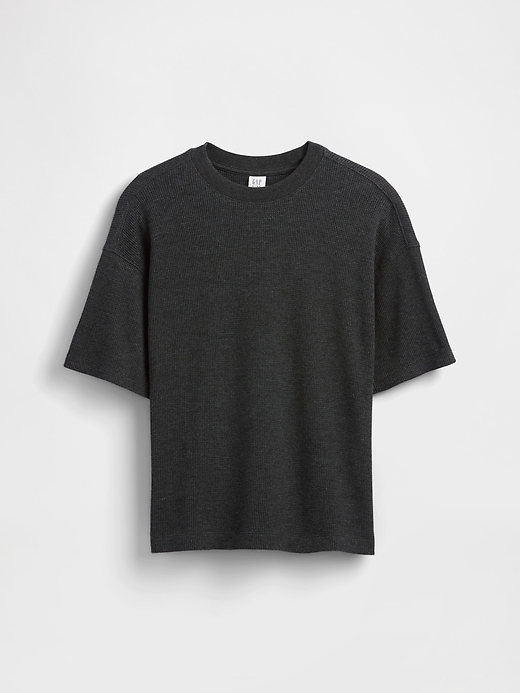 L'image numéro 1 présente T-shirt gaufré surdimensionné pour Enfant