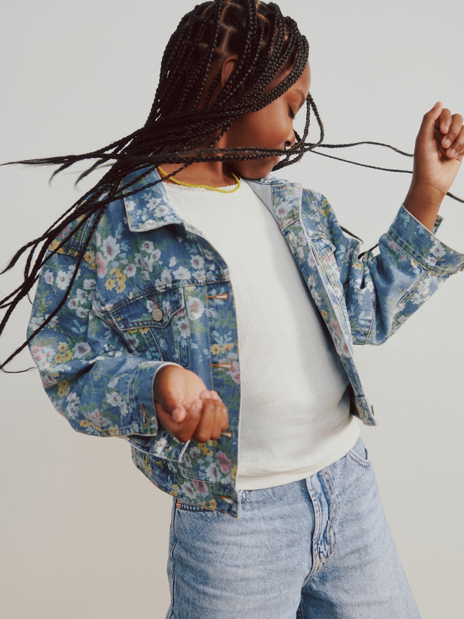 ☆OHMYGIRL☆【FILLINTHEBLANK】☆Club Applique Denim Ca.p☆ Kids Balloon-Sleeve Floral Denim Jacket | Gap
