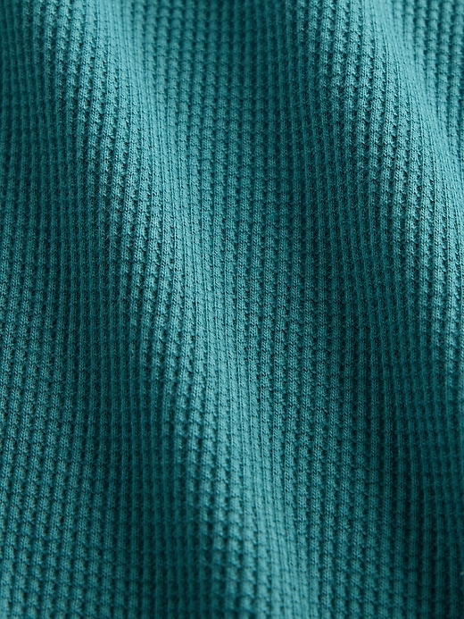 L'image numéro 2 présente T-shirt gaufré surdimensionné pour Enfant