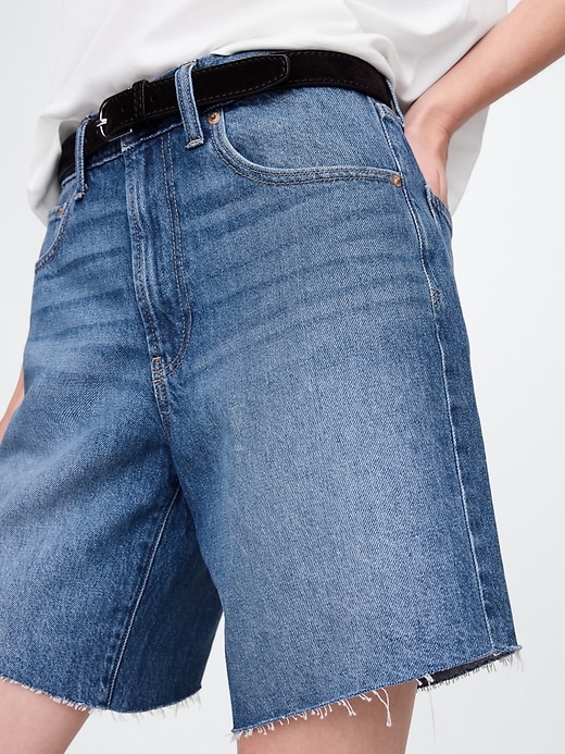 Image number 8 showing, 8" Mid Rise '90s Loose Denim Bermuda Shorts