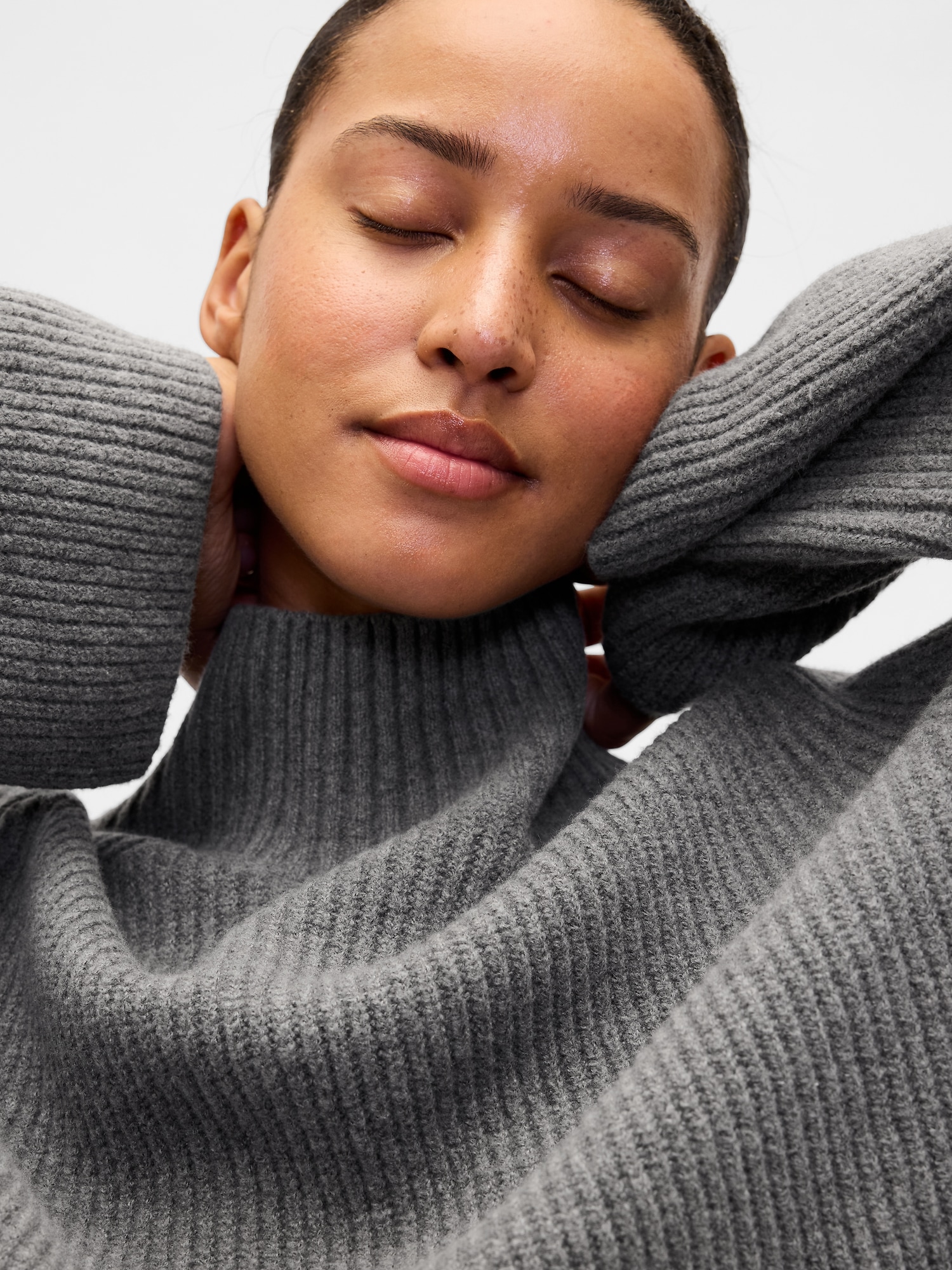 CashSoft Shaker-Stitch Turtleneck Sweater | Gap
