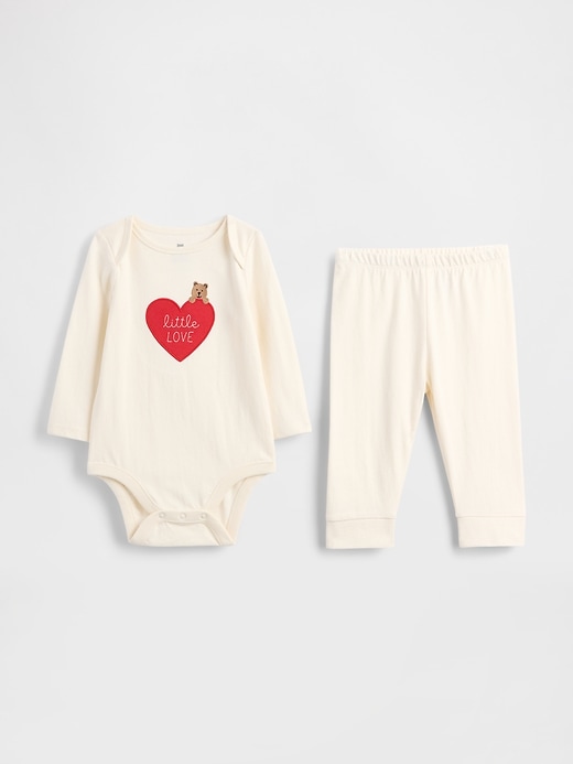 Image number 1 showing, Baby Organic Cotton Bear Heart Bodysuit Outfit Set