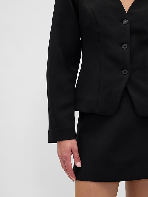 Image number 4 showing, BiStretch Structured Button-Front Top