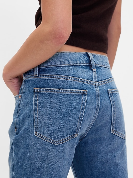 L'image numéro 6 présente Jean décontracté évasé à taille mi-basse en denim rigide