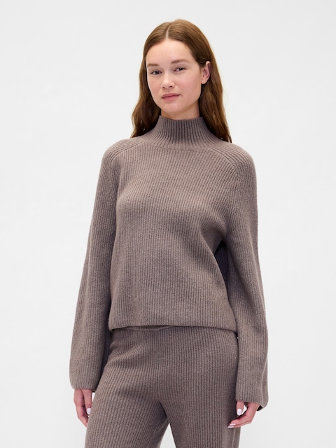 CashSoft Shaker-Stitch Turtleneck Sweater