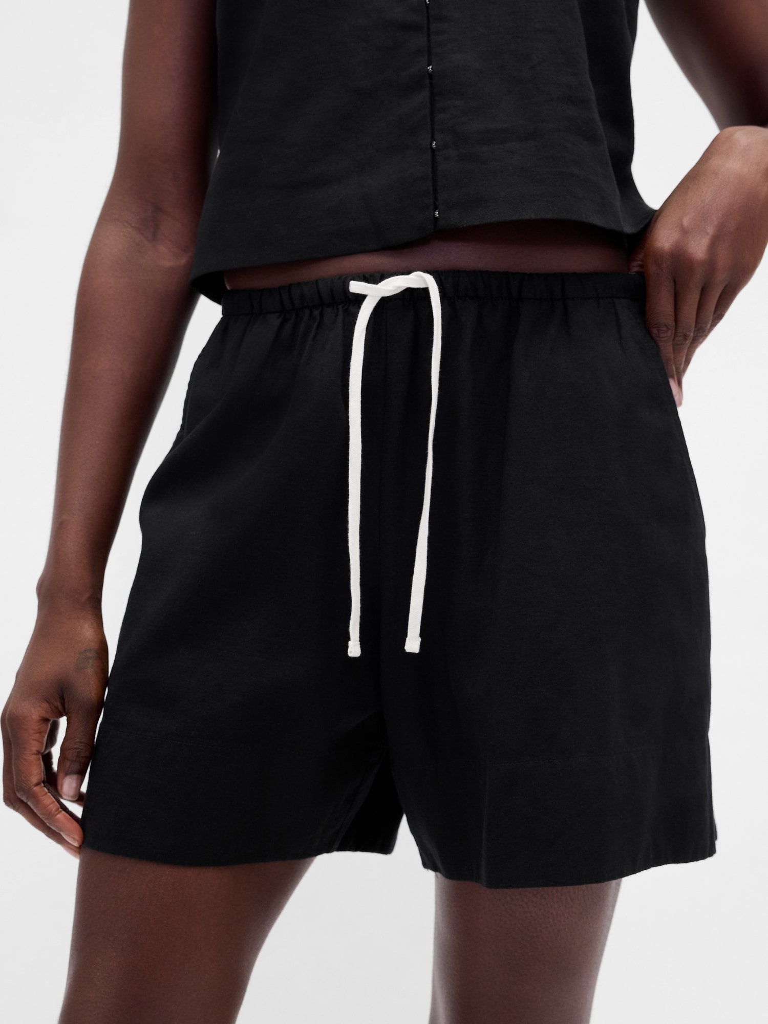 6" Linen-Blend Easy Shorts