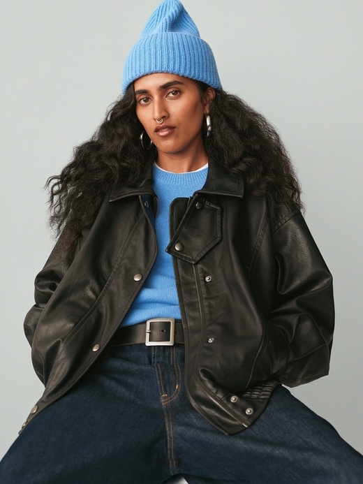 Image number 4 showing, CashSoft Beanie