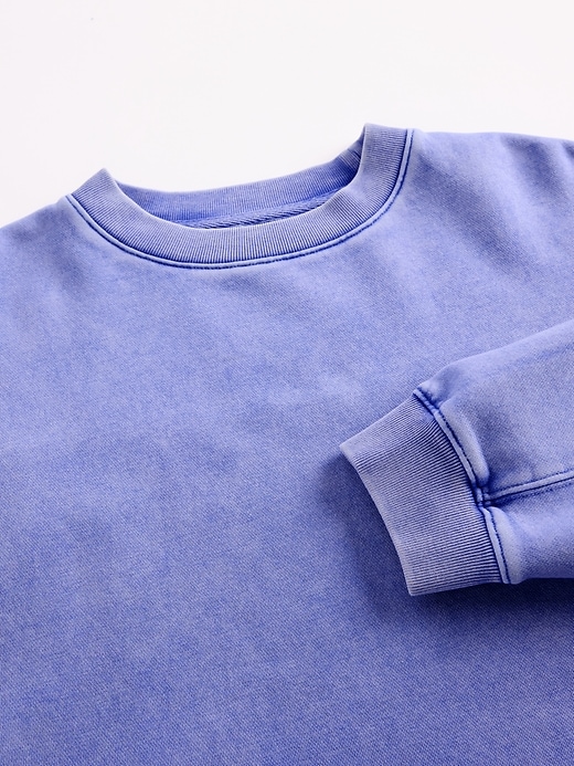 L'image numéro 4 présente Chandail en coton ouaté ras du cou à couture biseautée VintageDoux