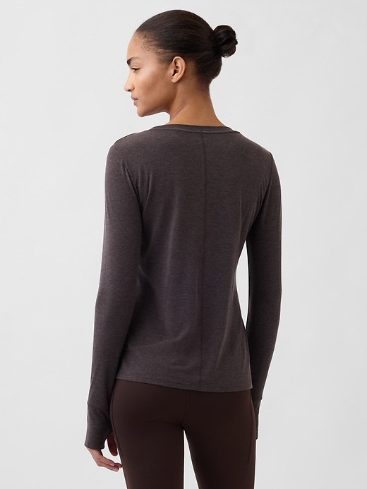 Image number 3 showing, GapFit Breathe T-Shirt