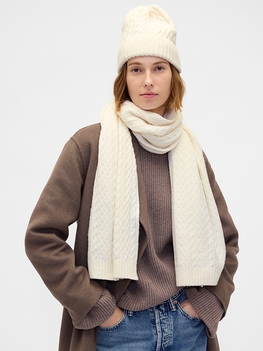 L'image numéro 2 présente Écharpe en tricot torsadé Effet cachemire