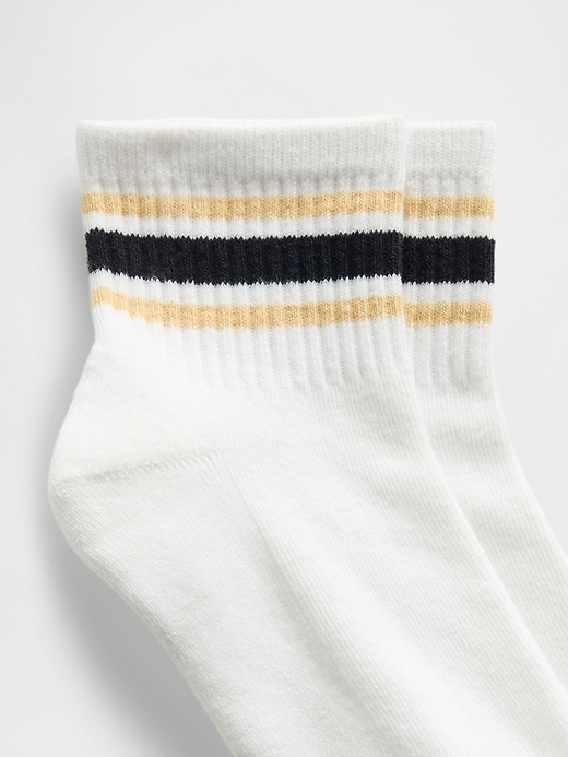 Image number 2 showing, Athletic Quarter Crew Socks