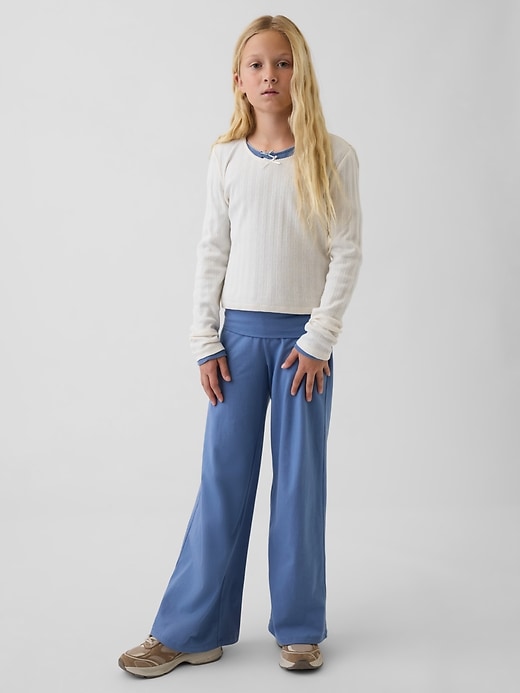 L'image numéro 1 présente Legging à jambe large et taille rabattable pour Enfant