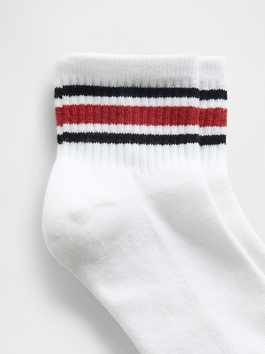Image number 2 showing, Athletic Quarter Crew Socks