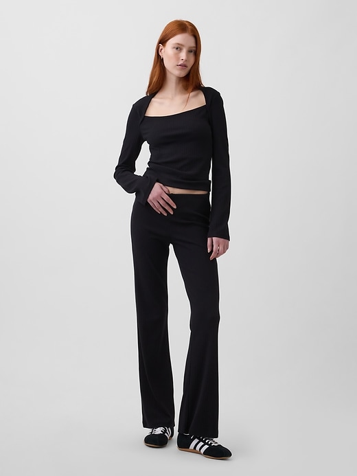 L'image numéro 5 présente Haut moderne côtelé à encolure enveloppante