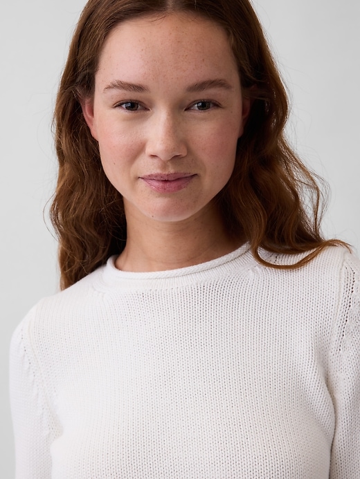 L'image numéro 4 présente Chandail à encolure roulée 100 % coton