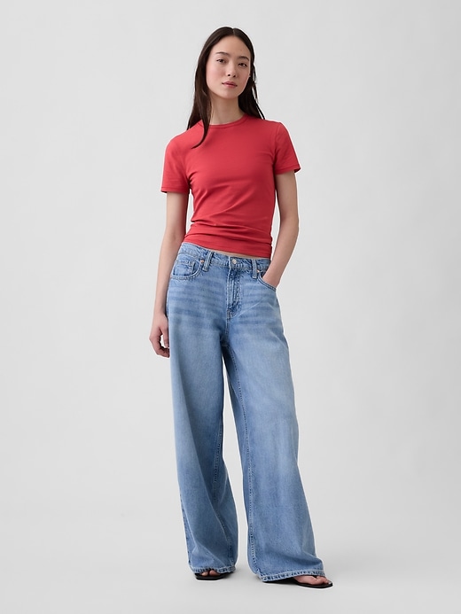 L'image numéro 2 présente T-shirt moulant en jersey