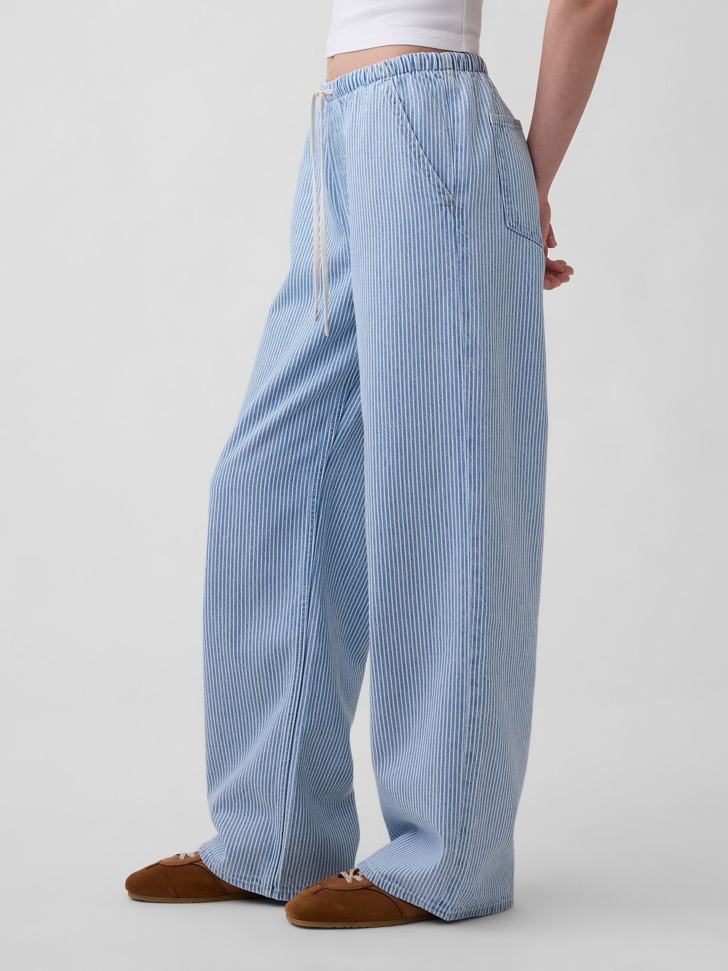 Low Rise UltraSoft Easy '90s Loose Jeans