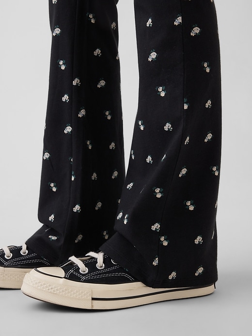 L'image numéro 5 présente Legging évasé pour Enfant