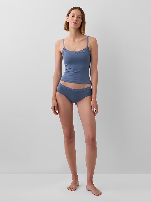 L'image numéro 4 présente Camisole en coton biologique extensible à bordure en dentelle