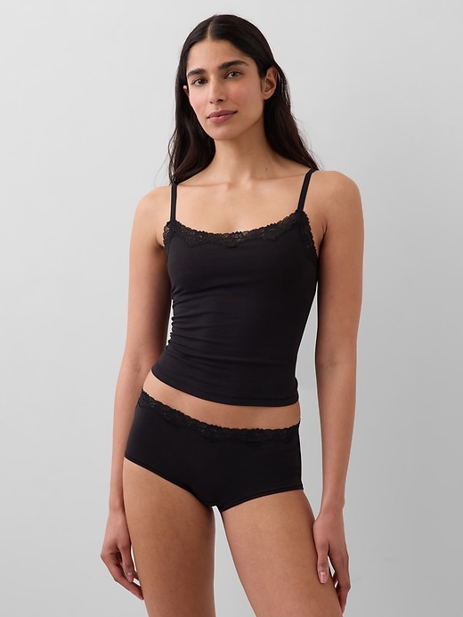 L'image numéro 1 présente Camisole en coton biologique extensible à bordure en dentelle