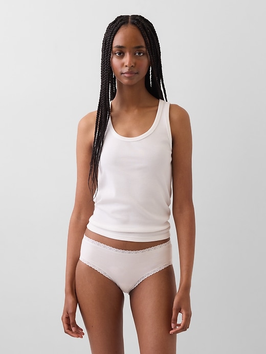 L'image numéro 1 présente Culotte taille basse en coton biologique extensible à bordure en dentelle